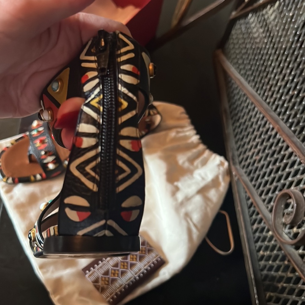 Valentino Sandal NWT SUPER CUTE - Picture 8 of 14